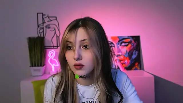 luna tin online show from November 28, 7:05 pm