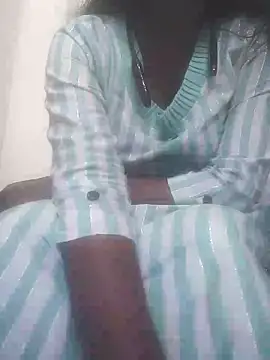 Snapshot of hotmahitha chatting on May 10, 7:46 am hotmahitha online show from May 10, 7:46 am