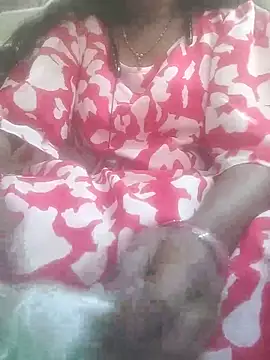Snapshot of hotmahitha chatting on May 11, 1:55 am hotmahitha online show from May 11, 1:55 am
