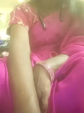 Snapshot of hotmahitha chatting on May 17, 8:45 am hotmahitha online show from May 17, 8:45 am