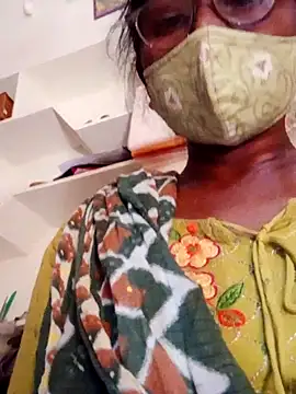 Snapshot of hotmahitha chatting on June 2, 2:57 am hotmahitha online show from June 2, 2:57 am