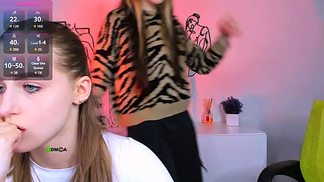 aria moo online show from October 9, 7:01 pm