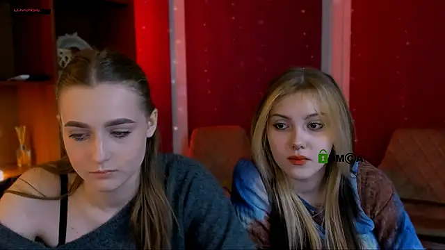 Snapshot of aria_moo chatting on November 27, 9:33 am aria moo online show from November 27, 9:33 am