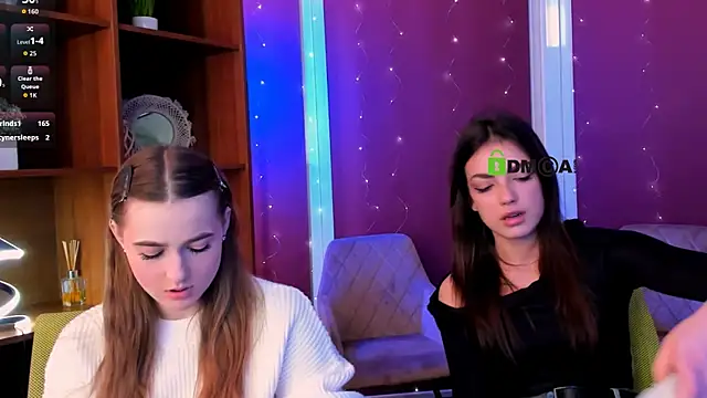 Snapshot of aria_moo chatting on December 16, 7:46 am aria moo online show from December 16, 7:46 am