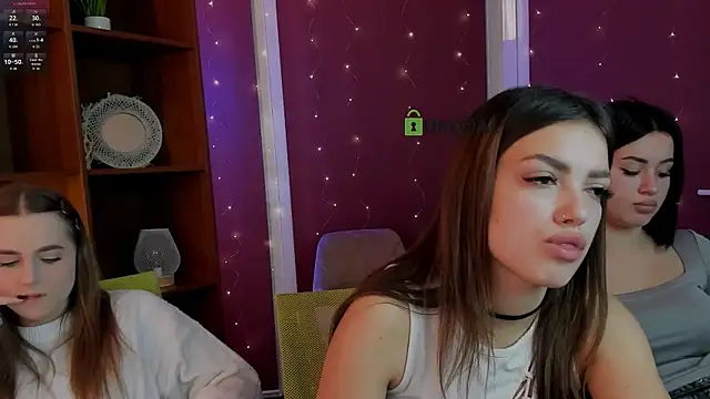 Snapshot of aria_moo chatting on December 18, 7:36 am aria moo online show from December 18, 7:36 am