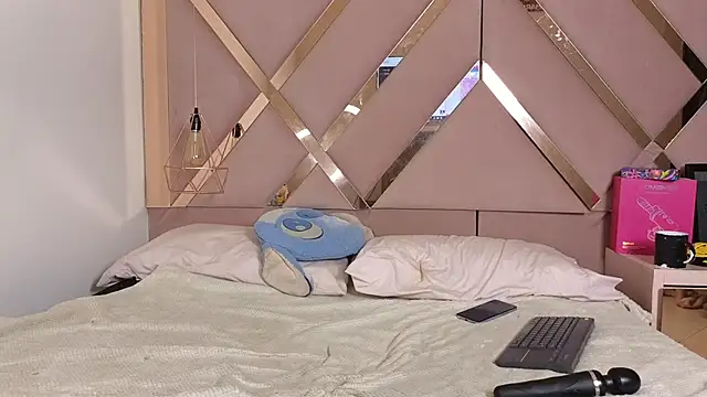 Sophia moo  online show from February 26, 3:49 am