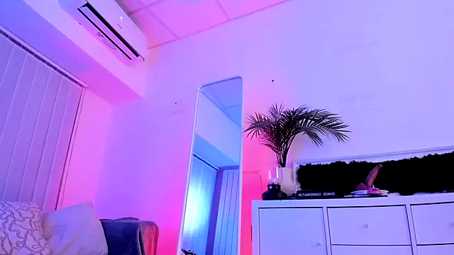 Mary Lori online show from December 5, 7:17 am