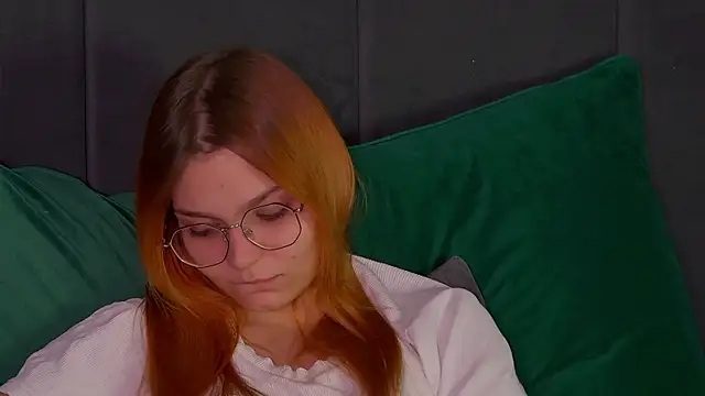 BellaMarebelle online show from October 18, 4:37 am