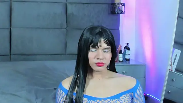 Slenna Moon online show from November 8, 7:30 am