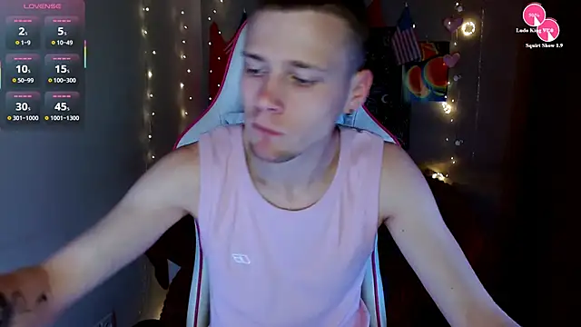 Snapshot of Xavier_Night81 chatting on September 27, 9:36 am Xavier Night81 online show from September 27, 9:36 am