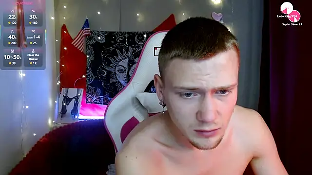 Snapshot of Xavier_Night81 chatting on October 1, 8:20 am Xavier Night81 online show from October 1, 8:20 am