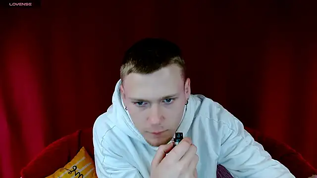 Snapshot of Xavier_Night81 chatting on October 23, 7:18 am Xavier Night81 online show from October 23, 7:18 am