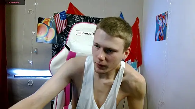 Snapshot of Xavier_Night81 chatting on November 14, 9:08 am Xavier Night81 online show from November 14, 9:08 am