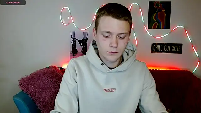 Snapshot of Xavier_Night81 chatting on November 18, 10:20 am Xavier Night81 online show from November 18, 10:20 am