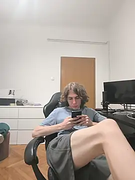 Snapshot of mcbrigete chatting on June 6, 7:29 pm mcbrigete online show from June 6, 7:29 pm