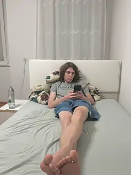 Snapshot of mcbrigete chatting on June 17, 7:37 pm mcbrigete online show from June 17, 7:37 pm