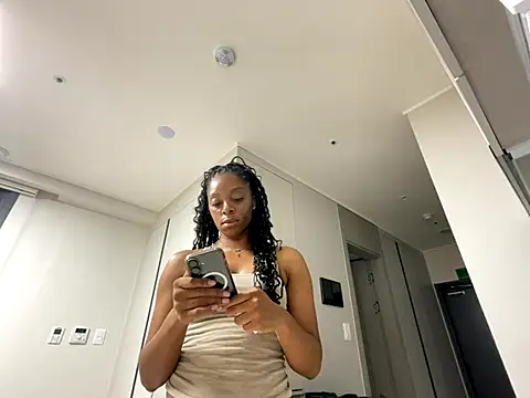 RaeBabyy online show from September 21, 9:55 am