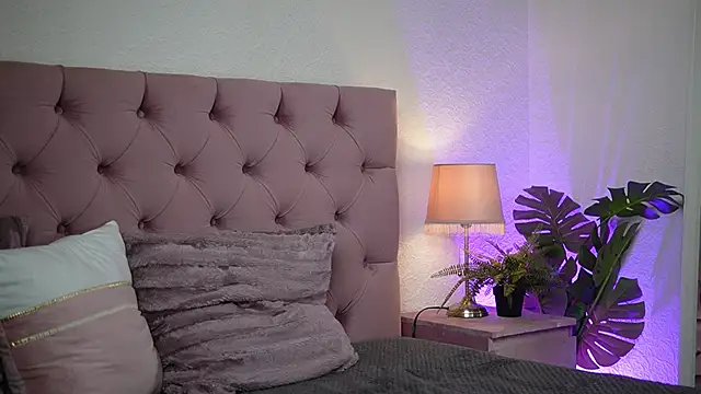 Snapshot of NataliaZen chatting on October 4, 7:12 pm NataliaZen online show from October 4, 7:12 pm