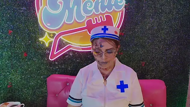 Snapshot of Skylar__Desire chatting on October 9, 2:15 pm Skylar Desire online show from October 9, 2:15 pm