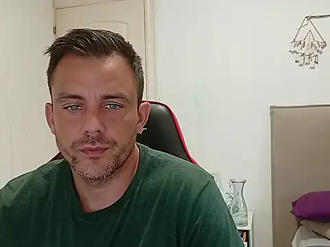 latinblueboy online show from September 11, 5:35 pm