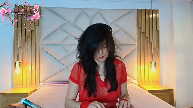 allie pearl online show from January 17, 12:10 pm