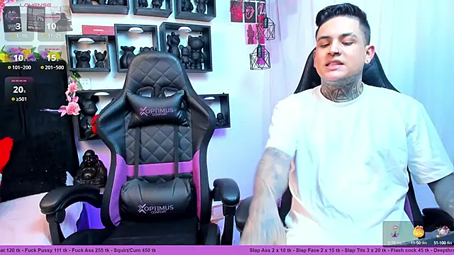 Sarahandzack online show from October 12, 4:50 pm