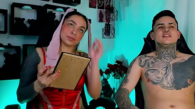 Sarahandzack online show from October 29, 6:53 pm