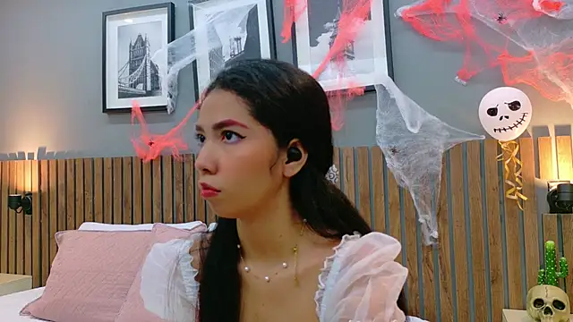 luna roja25 online show from October 22, 1:33 pm