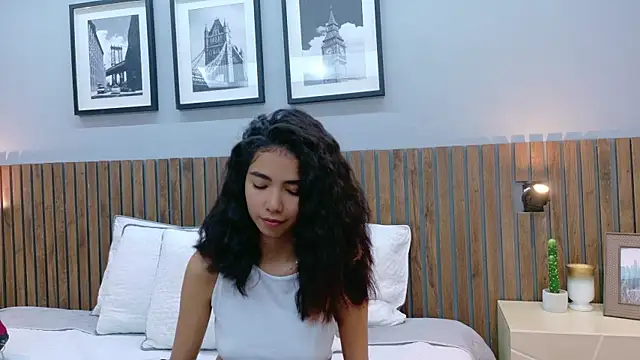 luna roja25 online show from December 20, 2:24 pm