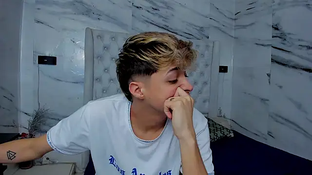 Ari and Storm online show from October 1, 1:50 pm