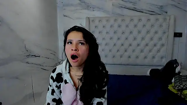 Ari and Storm online show from January 9, 2:09 pm