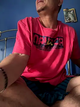 Snapshot of stevo170t chatting on November 12, 6:52 pm stevo170t online show from November 12, 6:52 pm