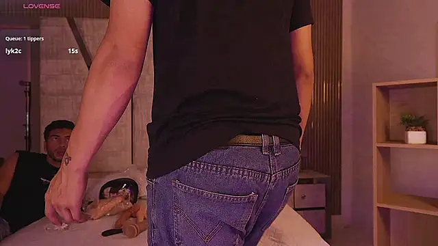 LiamDeep online show from January 17, 9:07 pm