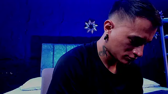 LiamDeep online show from June 14, 4:20 pm