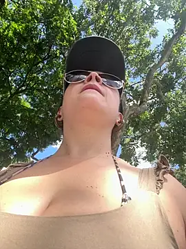 sophie lopez1 online show from June 27, 3:39 pm