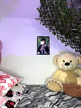 Snapshot of Melody_rouxxx chatting on October 9, 11:36 pm Melody rouxxx online show from October 9, 11:36 pm