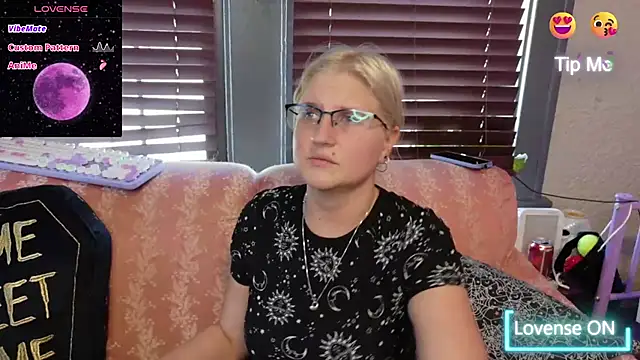 Snapshot of samanthamalichite chatting on September 29, 9:08 pm samanthamalichite online show from September 29, 9:08 pm