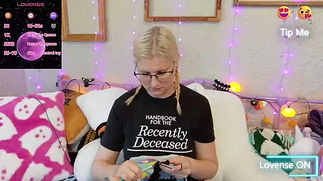 Snapshot of samanthamalichite chatting on October 22, 3:12 pm samanthamalichite online show from October 22, 3:12 pm