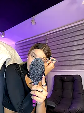 Snapshot of SkyThompson chatting on November 14, 4:22 am SkyThompson online show from November 14, 4:22 am