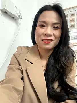 Baby-mmm online show from November 18, 7:02 am