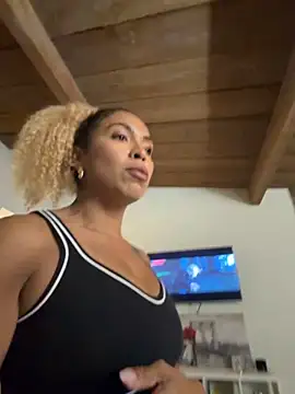 bobbiebbb online show from February 16, 11:39 am