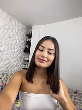 alasska 18 online show from September 12, 11:04 pm