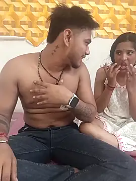 Snapshot of romantic_couple1 chatting on September 23, 2:47 am romantic couple1 online show from September 23, 2:47 am