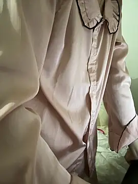 Snapshot of tran_my chatting on November 3, 6:25 am tran my online show from November 3, 6:25 am