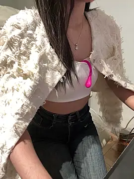 Snapshot of tran_my chatting on December 1, 6:18 am tran my online show from December 1, 6:18 am