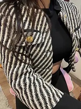 Snapshot of tran_my chatting on January 9, 1:52 am tran my online show from January 9, 1:52 am