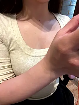 Snapshot of tran_my chatting on January 17, 7:02 am tran my online show from January 17, 7:02 am