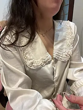 Snapshot of tran_my chatting on February 10, 2:48 am tran my online show from February 10, 2:48 am