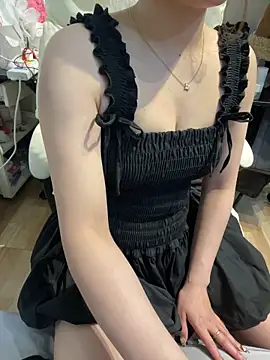 Snapshot of tran_my chatting on February 20, 3:25 am tran my online show from February 20, 3:25 am