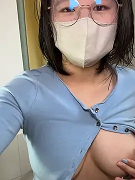 Snapshot of pumpkin_91 chatting on March 31, 2:13 am pumpkin 91 online show from March 31, 2:13 am